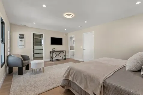 415 North Haddow Avenue Arlington Heights IL 60004