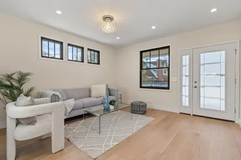 415 North Haddow Avenue Arlington Heights IL 60004