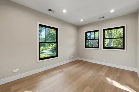 415 North Haddow Avenue Arlington Heights IL 60004