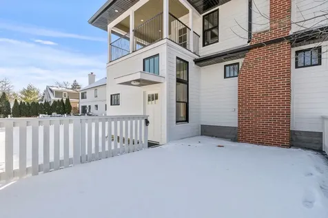 415 North Haddow Avenue Arlington Heights IL 60004