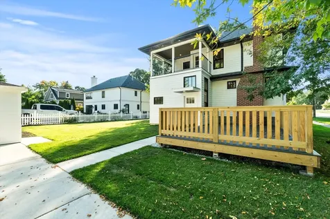 415 North Haddow Avenue Arlington Heights IL 60004