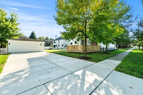 415 North Haddow Avenue Arlington Heights IL 60004