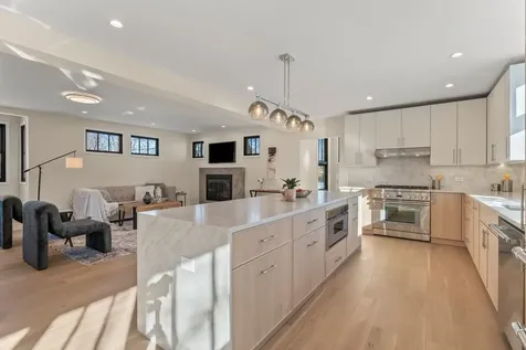415 North Haddow Avenue Arlington Heights IL 60004