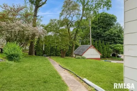 2308 18TH Avenue Moline IL 61265