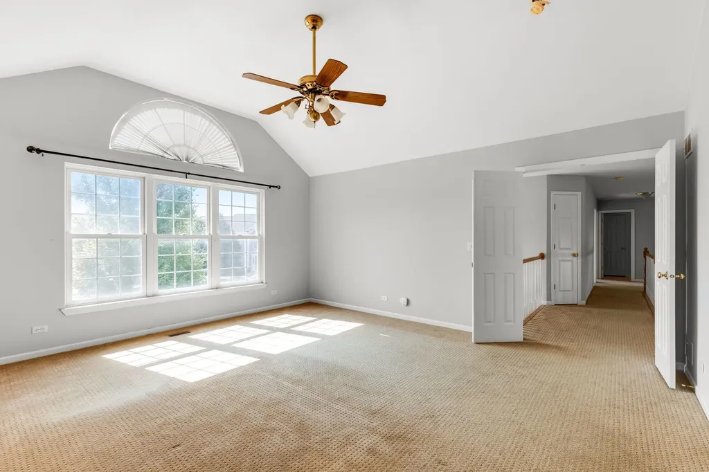 3 Barton Creek Court Lake In The Hills IL 60156