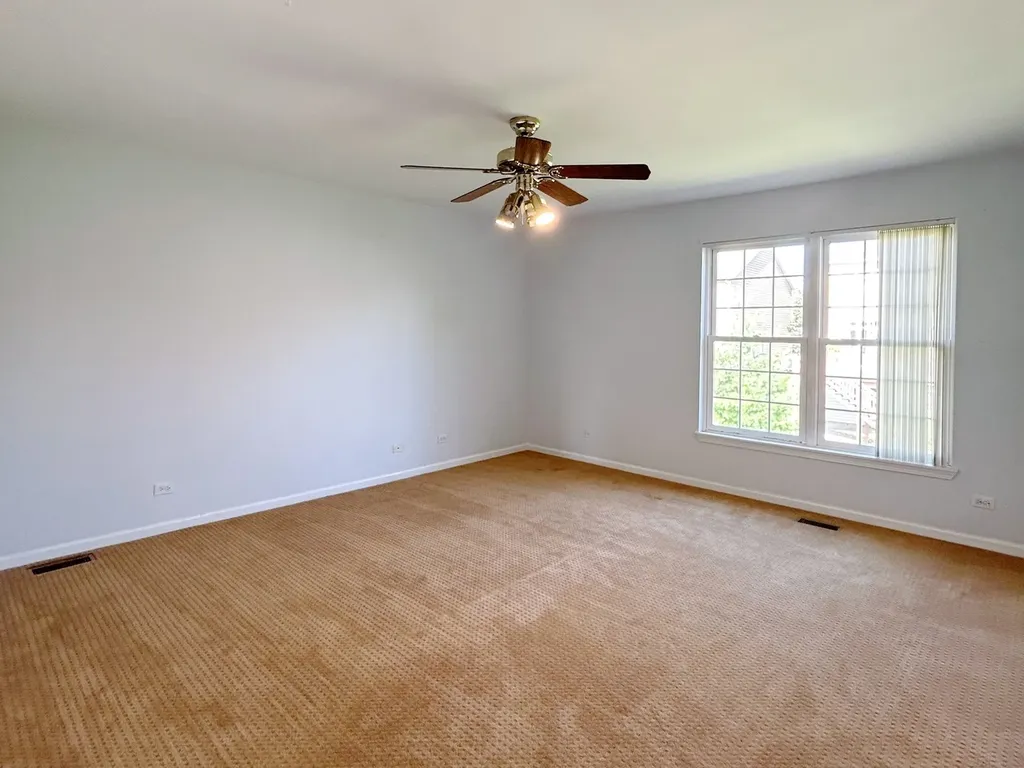 3 Barton Creek Court Lake In The Hills IL 60156