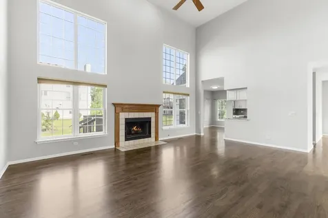 3 Barton Creek Court Lake In The Hills IL 60156