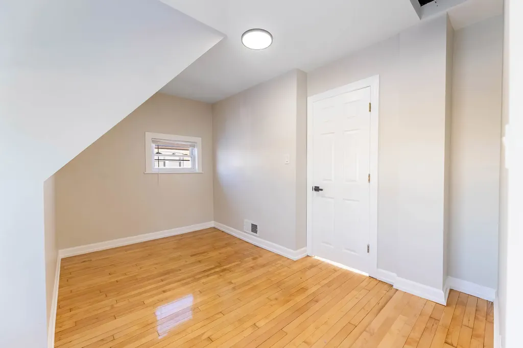 6235 South Kedvale Avenue Chicago IL 60629
