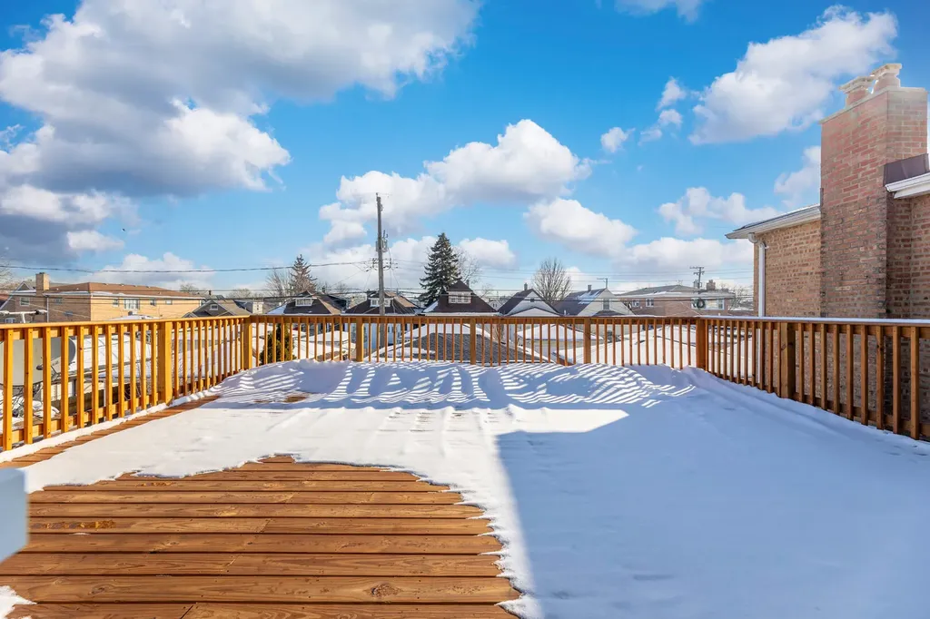 6235 South Kedvale Avenue Chicago IL 60629