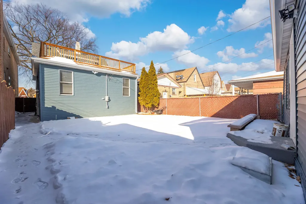 6235 South Kedvale Avenue Chicago IL 60629