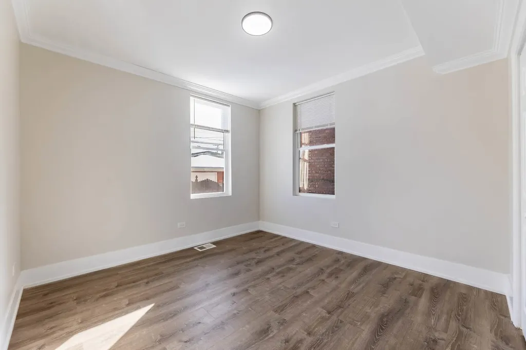 6235 South Kedvale Avenue Chicago IL 60629