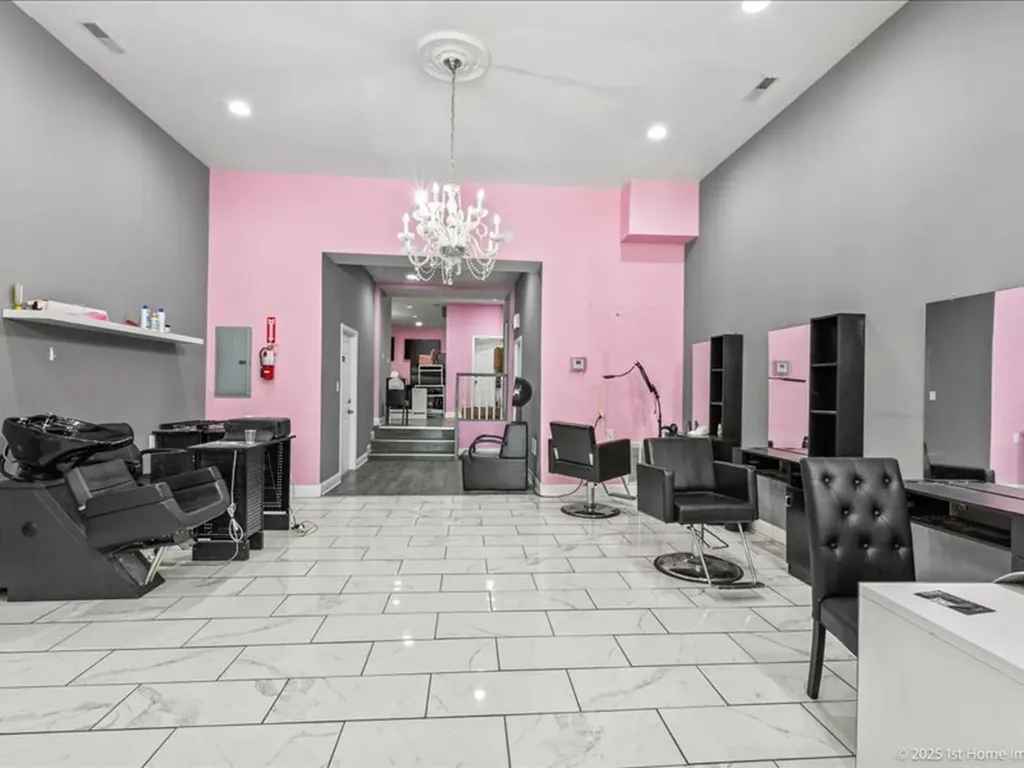 8204 South Stony Island Avenue Chicago IL 60617