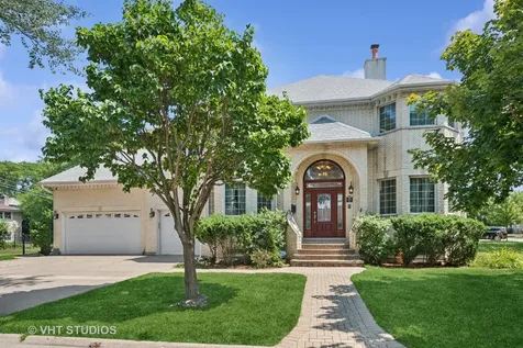 4858 West Chase Avenue Lincolnwood IL 60712
