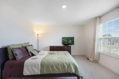 3579 Emerald Road Elgin IL 60124