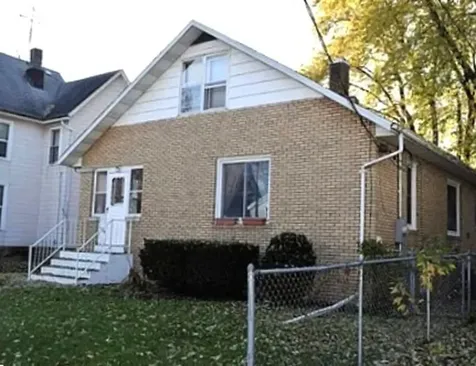 744 East Brooks Street Galesburg IL 61401