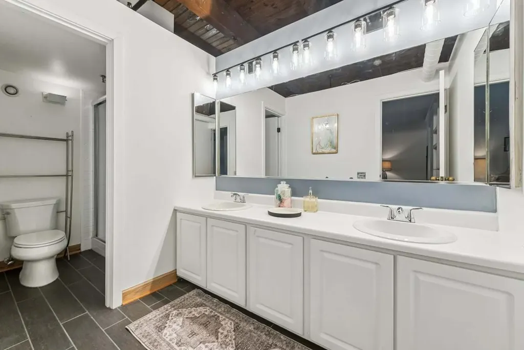 540 North Lake Shore Drive Chicago IL 60611