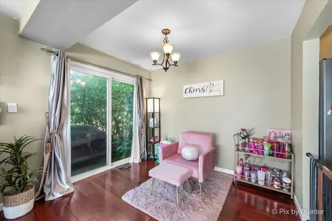 712 Scarbrough Circle Hoffman Estates IL 60169