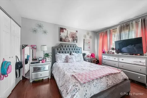 712 Scarbrough Circle Hoffman Estates IL 60169