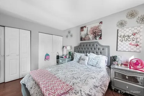 712 Scarbrough Circle Hoffman Estates IL 60169