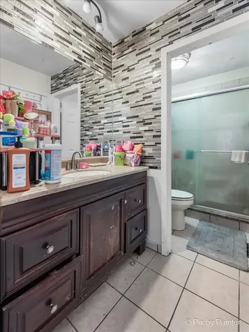 712 Scarbrough Circle Hoffman Estates IL 60169