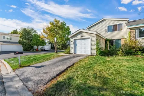 712 Scarbrough Circle Hoffman Estates IL 60169