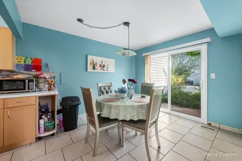 712 Scarbrough Circle Hoffman Estates IL 60169