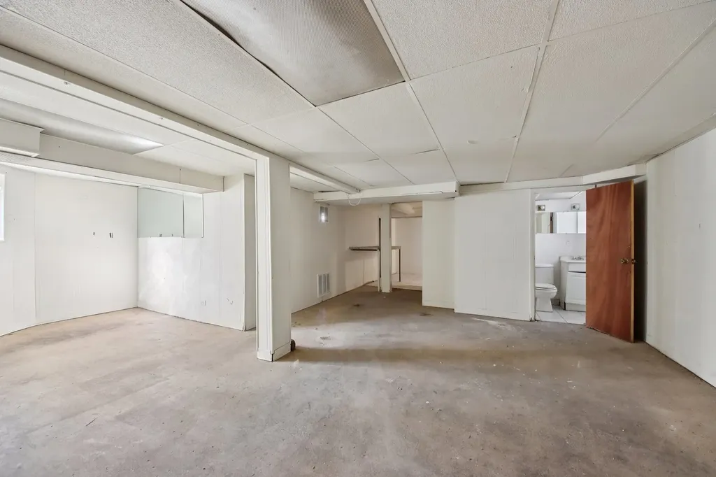 7424 South Calumet Avenue Chicago IL 60619