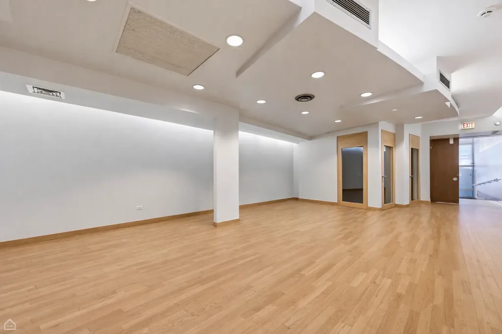 1311 East 57th Street Chicago IL 60637