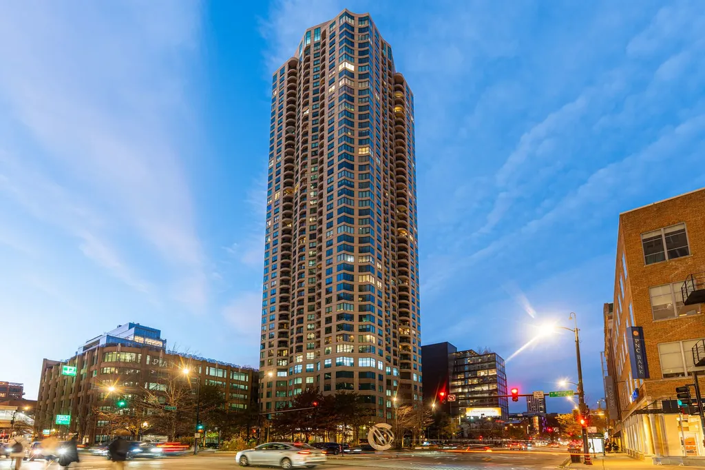 400 North La Salle Street Chicago IL 60654