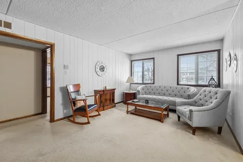 7930 West Lakeview Court Palos Heights IL 60463