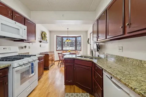 7930 West Lakeview Court Palos Heights IL 60463