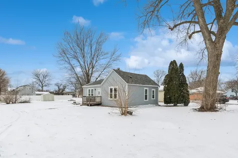 411 East Mazon Street Gardner IL 60424