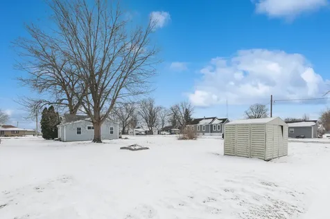 411 East Mazon Street Gardner IL 60424