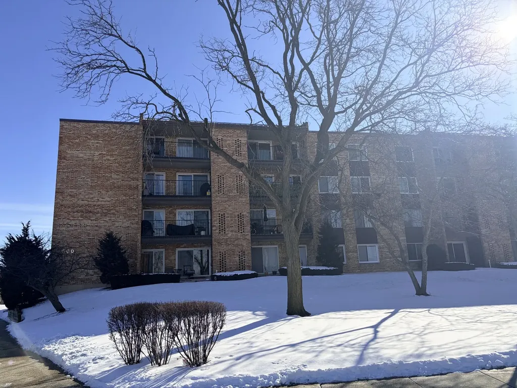 500 West Huntington Commons Road Mount Prospect IL 60056