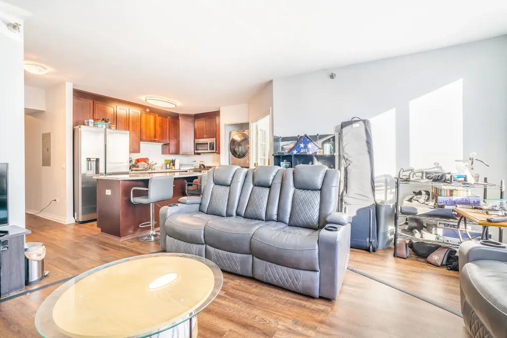 33 West Ontario Street Chicago IL 60654