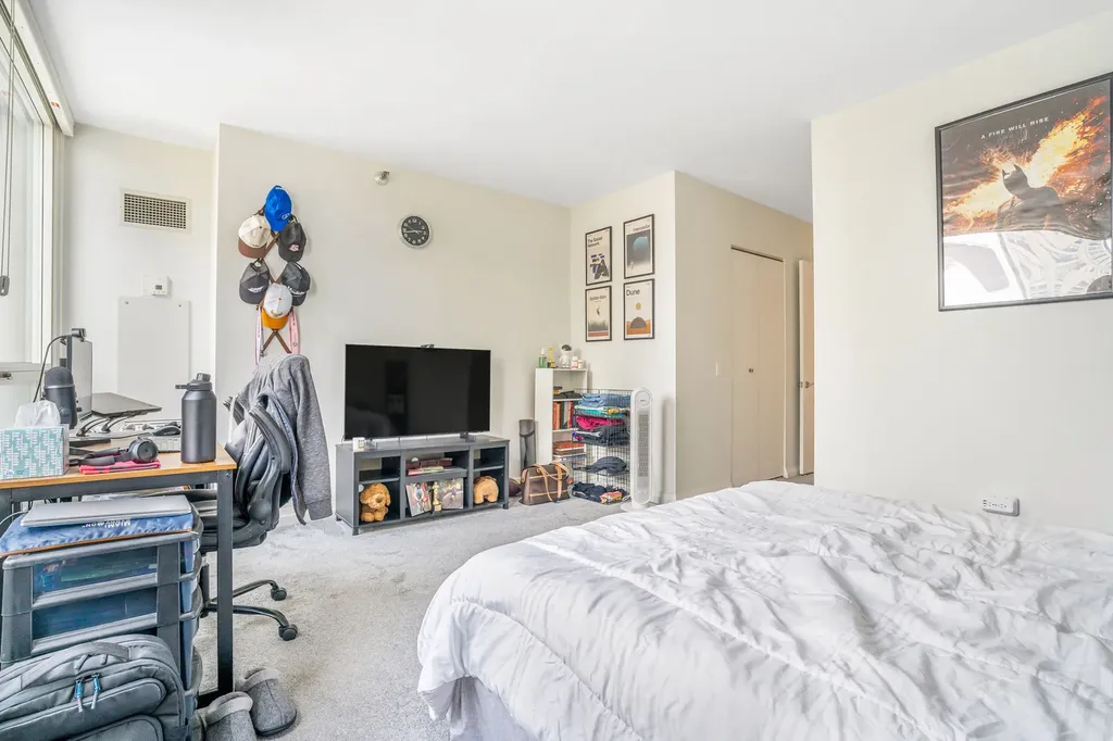 33 West Ontario Street Chicago IL 60654