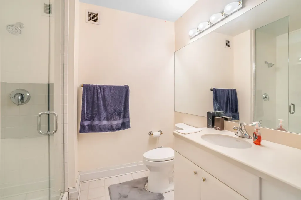 33 West Ontario Street Chicago IL 60654