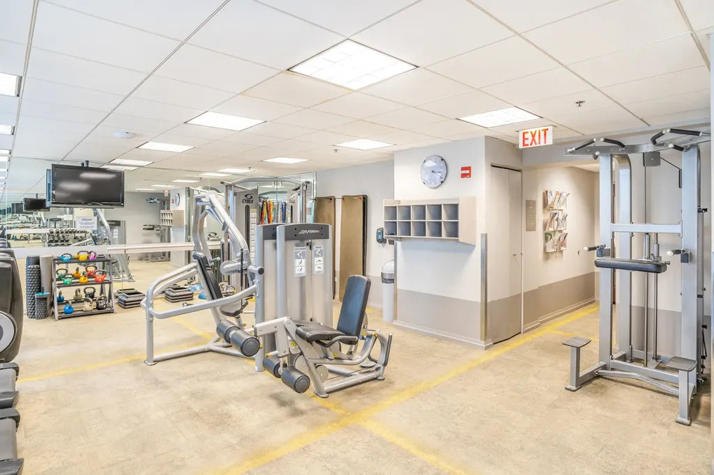 33 West Ontario Street Chicago IL 60654