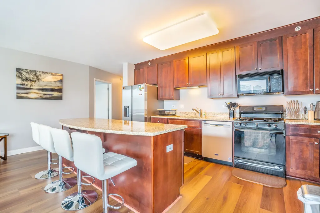 33 West Ontario Street Chicago IL 60654
