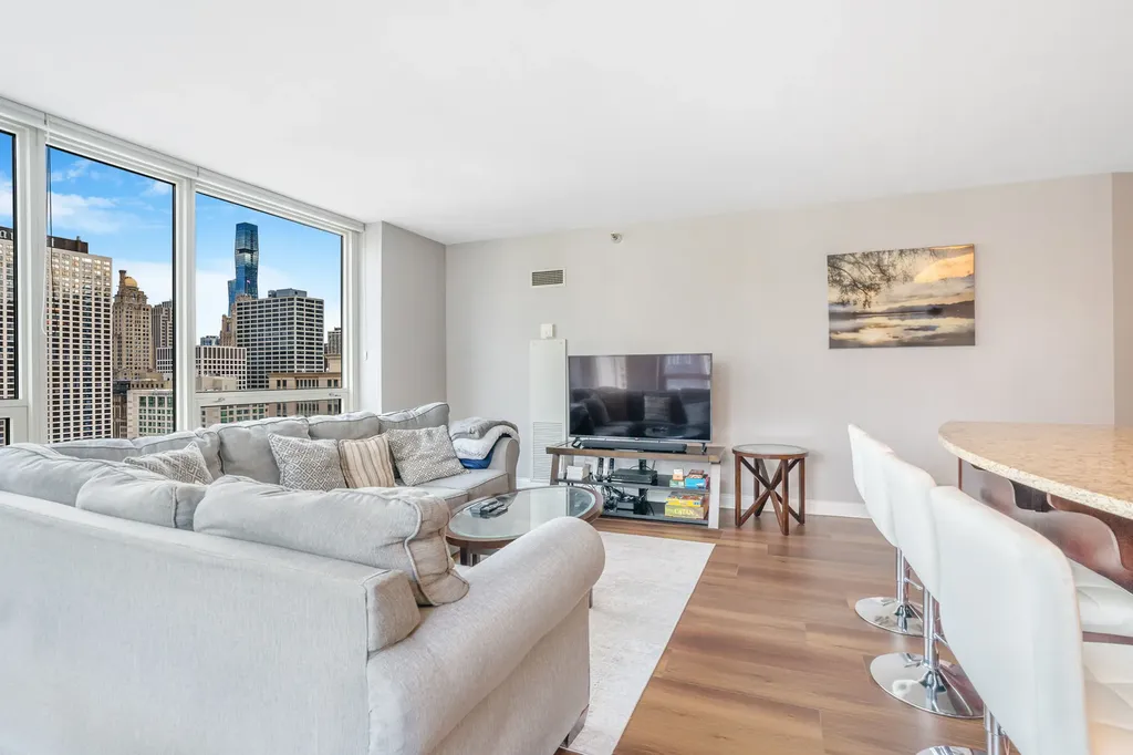 33 West Ontario Street Chicago IL 60654