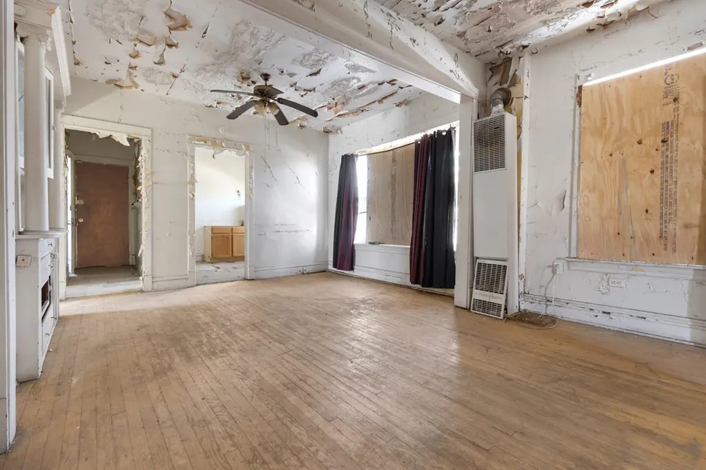 1457 West Marquette Road Chicago IL 60636