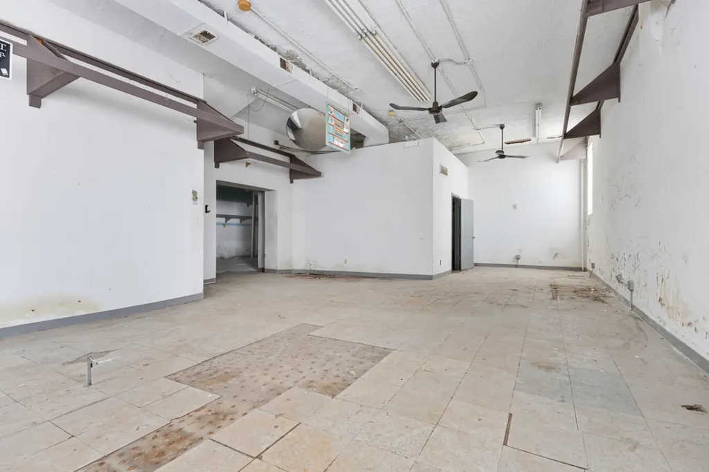 1457 West Marquette Road Chicago IL 60636