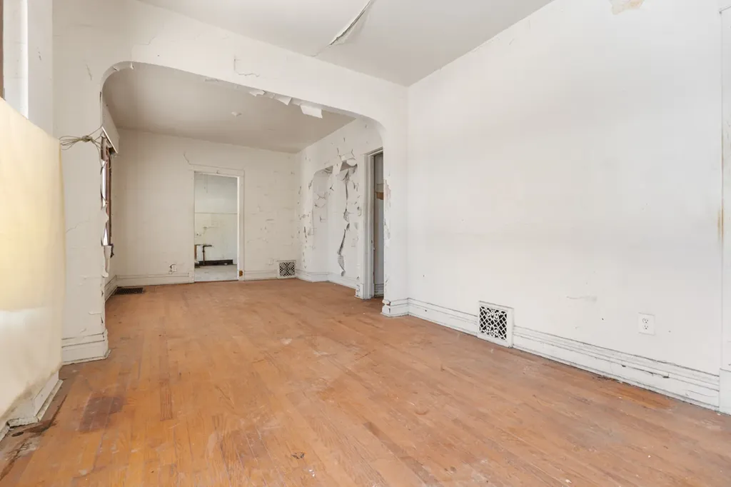 1457 West Marquette Road Chicago IL 60636