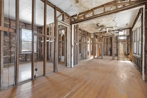 1457 West Marquette Road Chicago IL 60636