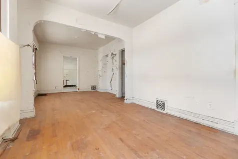 1457 West Marquette Road Chicago IL 60636