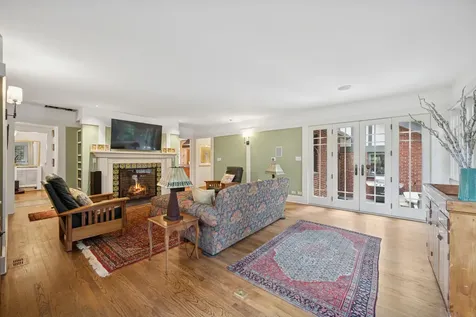 100 Old Green Bay Road Winnetka IL 60093