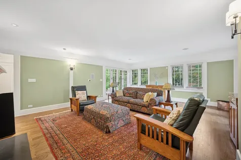 100 Old Green Bay Road Winnetka IL 60093