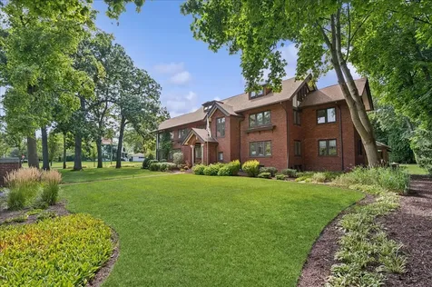 100 Old Green Bay Road Winnetka IL 60093