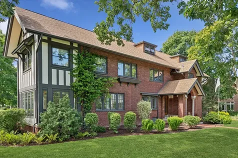 100 Old Green Bay Road Winnetka IL 60093