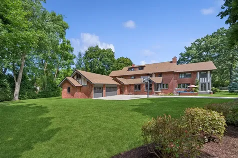 100 Old Green Bay Road Winnetka IL 60093